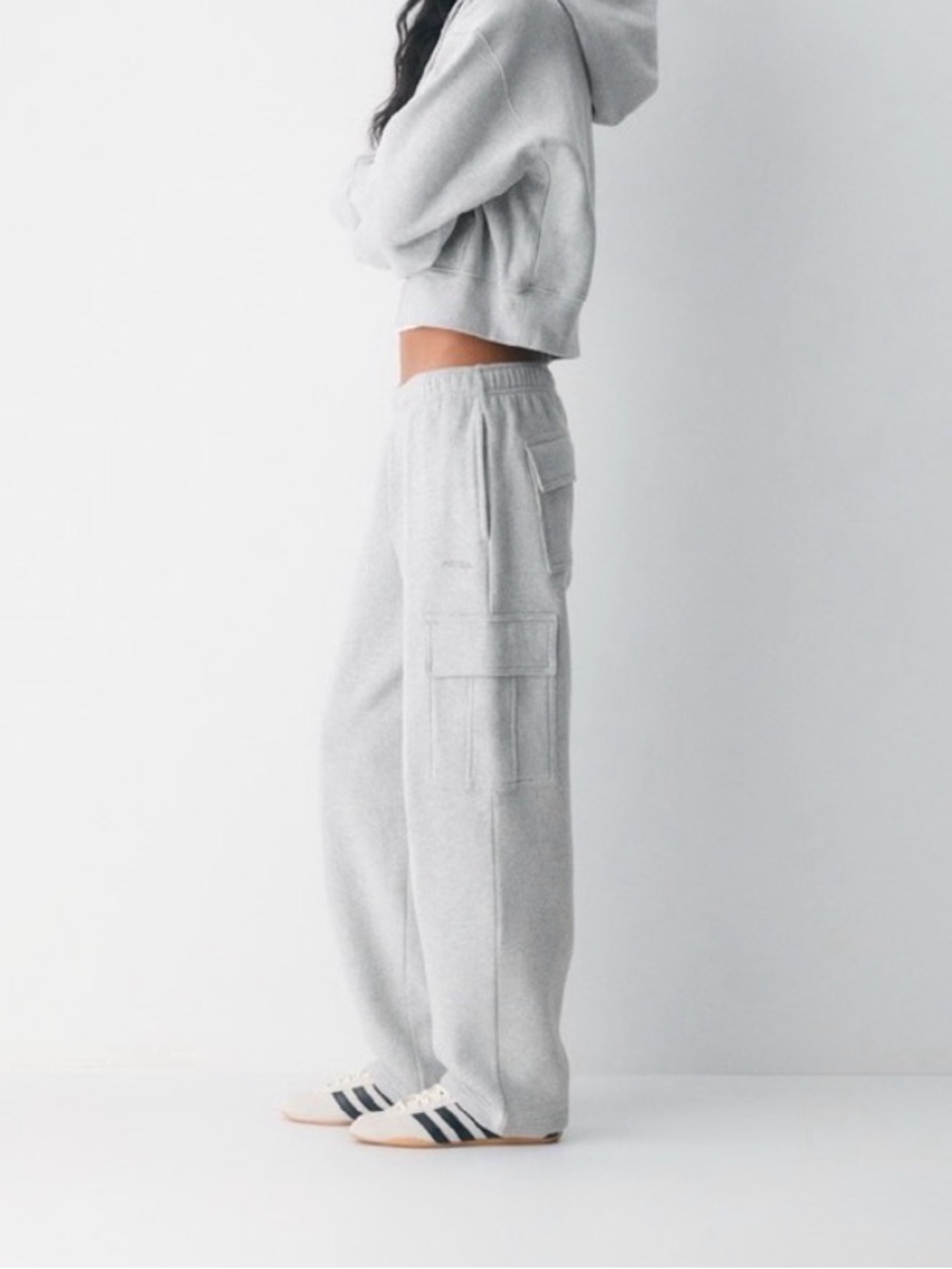 Aritzia SweatFleece Mega Fit Cozy Fleece Cargo Style Women’s Size 2XS
